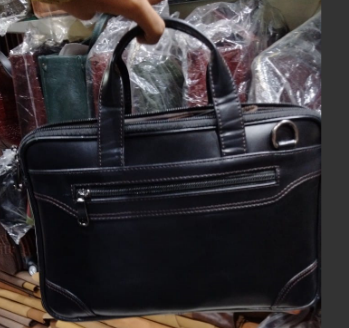 leather Messenger Bag – Black